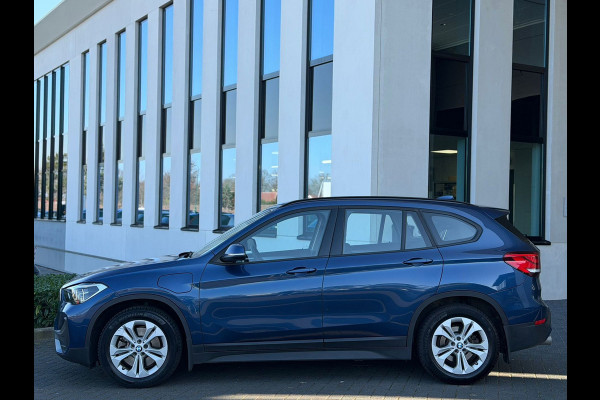 BMW X1 XDrive25e AUTOMAAT Executive, electrisch bedienbare achterklep,dab,stoelverwarming, led verlichting