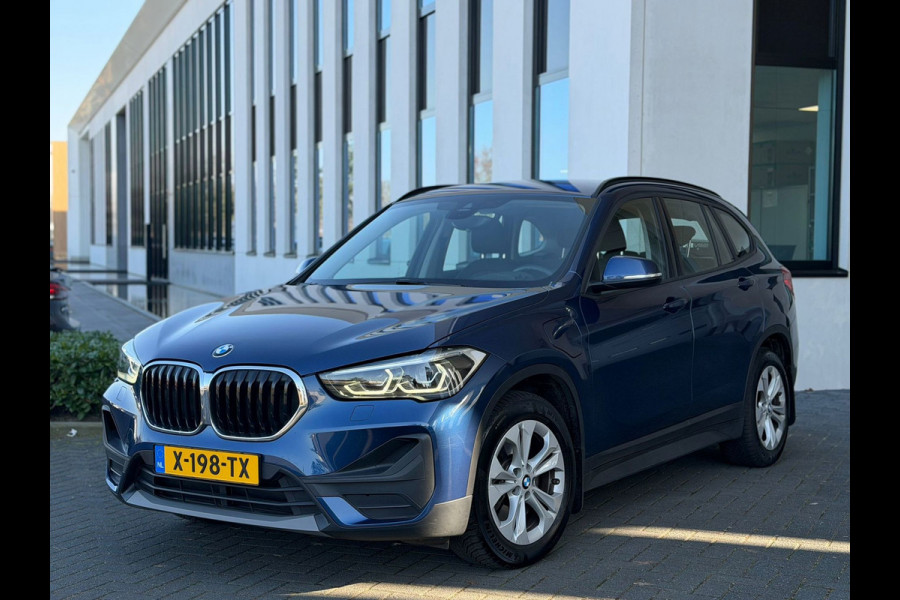 BMW X1 XDrive25e AUTOMAAT Executive, electrisch bedienbare achterklep,dab,stoelverwarming, led verlichting