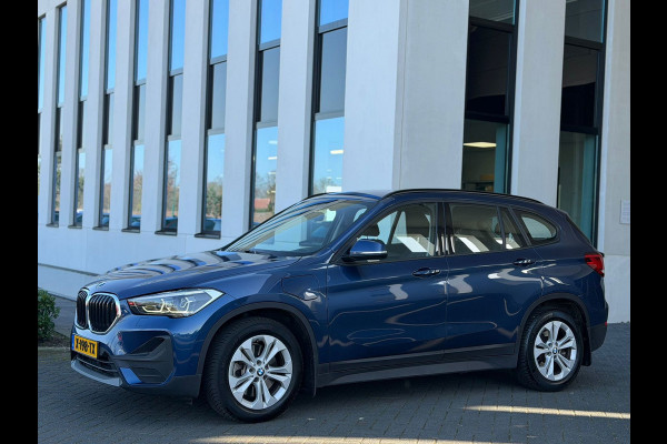 BMW X1 XDrive25e AUTOMAAT Executive, electrisch bedienbare achterklep,dab,stoelverwarming, led verlichting