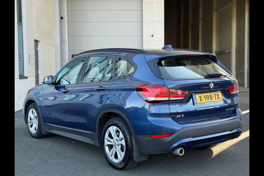 BMW X1 XDrive25e AUTOMAAT Executive, electrisch bedienbare achterklep,dab,stoelverwarming, led verlichting