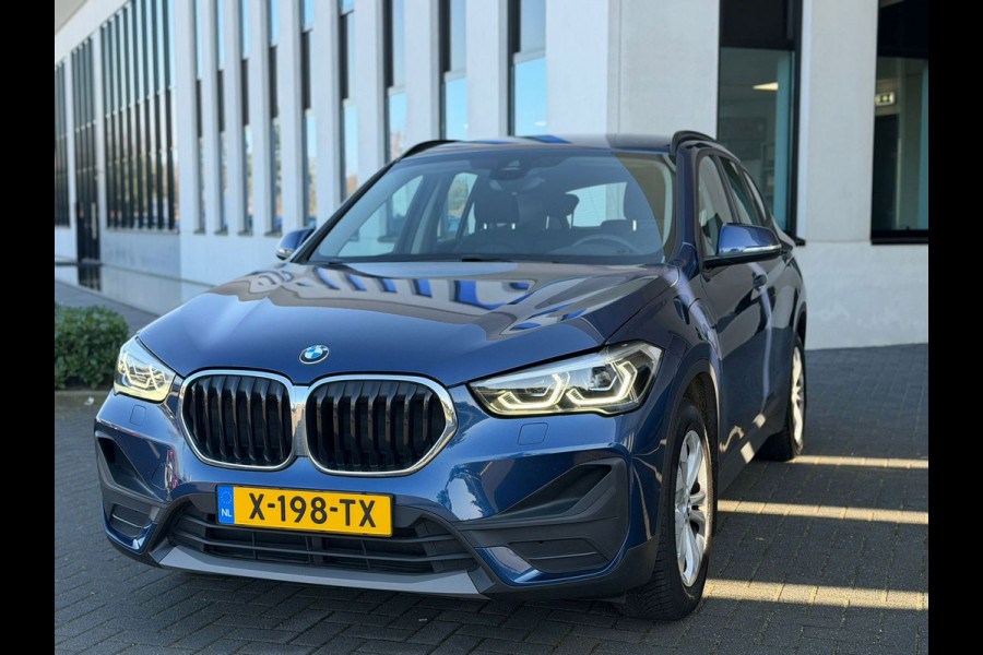 BMW X1 XDrive25e AUTOMAAT Executive, electrisch bedienbare achterklep,dab,stoelverwarming, led verlichting
