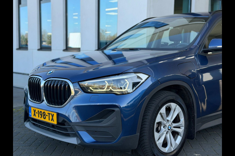 BMW X1 XDrive25e AUTOMAAT Executive, electrisch bedienbare achterklep,dab,stoelverwarming, led verlichting