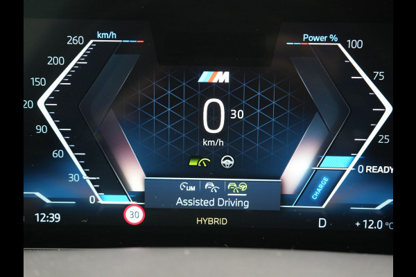 BMW X5 xDrive50e M Sport PHEV 490pk Dealer O.H. | Panodak | Luchtvering | Adaptive Cruise | Head Up | 360 Camera | Harman / Kardon | Lederen Sportstoelen Memory & Verwarmd | Sfeerverlichting | Apple Carplay | Keyless | Blis | 20"L.M | Plug