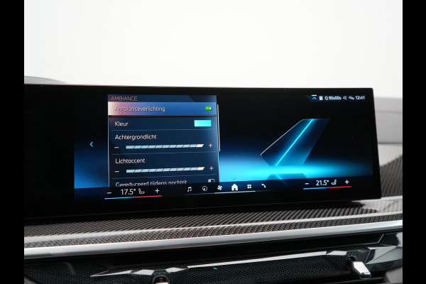 BMW X5 xDrive50e M Sport PHEV 490pk Dealer O.H. | Panodak | Luchtvering | Adaptive Cruise | Head Up | 360 Camera | Harman / Kardon | Lederen Sportstoelen Memory & Verwarmd | Sfeerverlichting | Apple Carplay | Keyless | Blis | 20"L.M | Plug