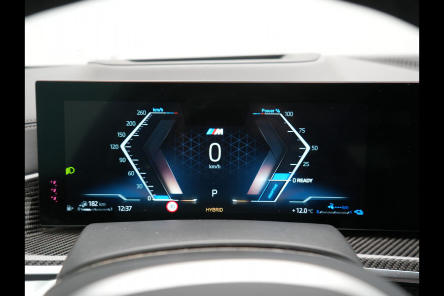 BMW X5 xDrive50e M Sport PHEV 490pk Dealer O.H. | Panodak | Luchtvering | Adaptive Cruise | Head Up | 360 Camera | Harman / Kardon | Lederen Sportstoelen Memory & Verwarmd | Sfeerverlichting | Apple Carplay | Keyless | Blis | 20"L.M | Plug