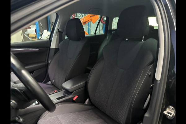 Škoda Octavia Combi 1.0 e-TSI Business Edition Plus Automaat | Navi | Clima | Cruise | HUD | Trekhaak