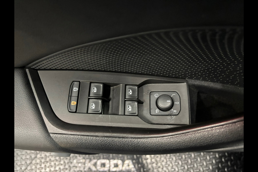 Škoda Octavia Combi 1.0 e-TSI Business Edition Plus Automaat | Navi | Clima | Cruise | HUD | Trekhaak