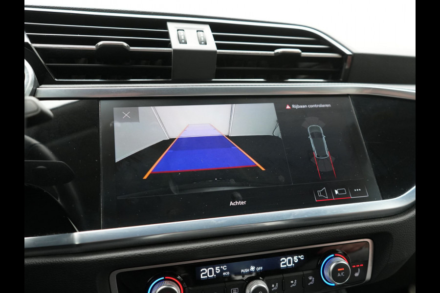 Audi Q3 45 TFSI e PHEV 245pk Dealer O.H. | Trekhaak Af Fabriek | Panodak | Camera | Alcantara Sportstoelen Verwarmd | Apple Carplay | Keyless | Blis | LED Koplampen | Virtual | Navigatie | DAB | Plug In Hybrid |