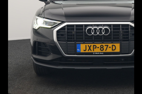 Audi Q3 45 TFSI e PHEV 245pk Dealer O.H. | Trekhaak Af Fabriek | Panodak | Camera | Alcantara Sportstoelen Verwarmd | Apple Carplay | Keyless | Blis | LED Koplampen | Virtual | Navigatie | DAB | Plug In Hybrid |