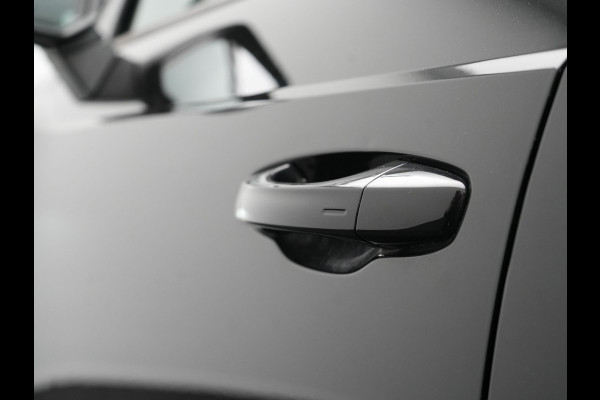 Audi Q3 45 TFSI e PHEV 245pk Dealer O.H. | Trekhaak Af Fabriek | Panodak | Camera | Alcantara Sportstoelen Verwarmd | Apple Carplay | Keyless | Blis | LED Koplampen | Virtual | Navigatie | DAB | Plug In Hybrid |