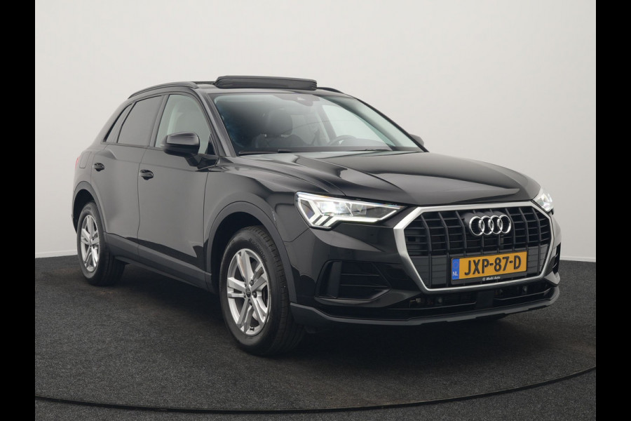 Audi Q3 45 TFSI e PHEV 245pk Dealer O.H. | Trekhaak Af Fabriek | Panodak | Camera | Alcantara Sportstoelen Verwarmd | Apple Carplay | Keyless | Blis | LED Koplampen | Virtual | Navigatie | DAB | Plug In Hybrid |