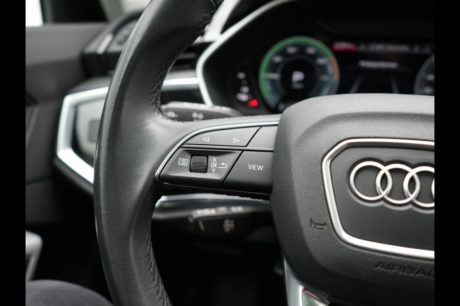 Audi Q3 45 TFSI e PHEV 245pk Dealer O.H. | Trekhaak Af Fabriek | Panodak | Camera | Alcantara Sportstoelen Verwarmd | Apple Carplay | Keyless | Blis | LED Koplampen | Virtual | Navigatie | DAB | Plug In Hybrid |
