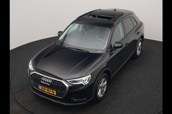 Audi Q3 45 TFSI e PHEV 245pk Dealer O.H. | Trekhaak Af Fabriek | Panodak | Camera | Alcantara Sportstoelen Verwarmd | Apple Carplay | Keyless | Blis | LED Koplampen | Virtual | Navigatie | DAB | Plug In Hybrid |
