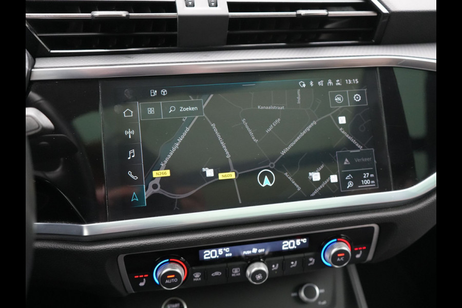 Audi Q3 45 TFSI e PHEV 245pk Dealer O.H. | Trekhaak Af Fabriek | Panodak | Camera | Alcantara Sportstoelen Verwarmd | Apple Carplay | Keyless | Blis | LED Koplampen | Virtual | Navigatie | DAB | Plug In Hybrid |