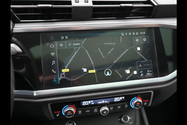 Audi Q3 45 TFSI e PHEV 245pk Dealer O.H. | Trekhaak Af Fabriek | Panodak | Camera | Alcantara Sportstoelen Verwarmd | Apple Carplay | Keyless | Blis | LED Koplampen | Virtual | Navigatie | DAB | Plug In Hybrid |