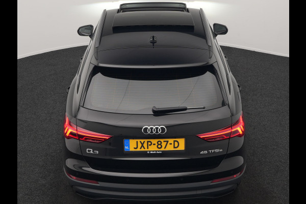 Audi Q3 45 TFSI e PHEV 245pk Dealer O.H. | Trekhaak Af Fabriek | Panodak | Camera | Alcantara Sportstoelen Verwarmd | Apple Carplay | Keyless | Blis | LED Koplampen | Virtual | Navigatie | DAB | Plug In Hybrid |