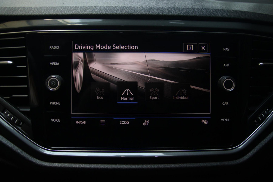 Volkswagen T-Roc 1.5 TSI R-line Sport BTW-LED-NAP-VIRTUAL-CAMERA