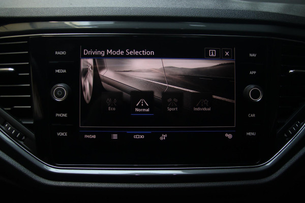 Volkswagen T-Roc 1.5 TSI R-line Sport BTW-LED-NAP-VIRTUAL-CAMERA