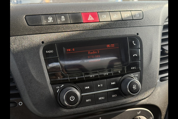 Iveco Daily 35C16 2.3 300 Kipper | Dubbellucht | Trekhaak | Leder | Opbergkist | Airco | Cruisec.