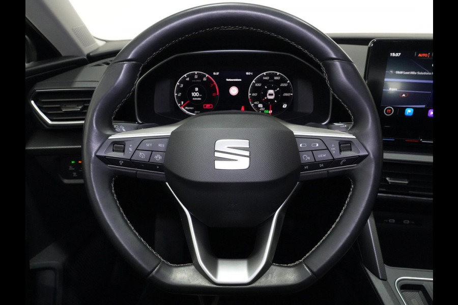 Seat Leon Sportstourer 1.5 eTSI 150pk DSG Style Business Intense Trekhaak Navigatie Camera Parkass. Android/Carplay