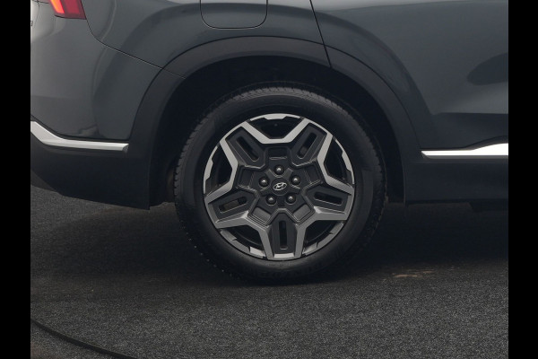 Hyundai Santa Fe 1.6 T-GDI Comfort Smart Sky Plug In Hybrid 266pk Dealer O.H. PHEV | Trekhaak Afn. | Panodak | Adaptive Cruise | Camera | Krell Audio | Lederen Sportstoelen Verwarmd | Apple Carplay | Keyless | Blis | Stuur Verwarmd | Navigatie | DAB |