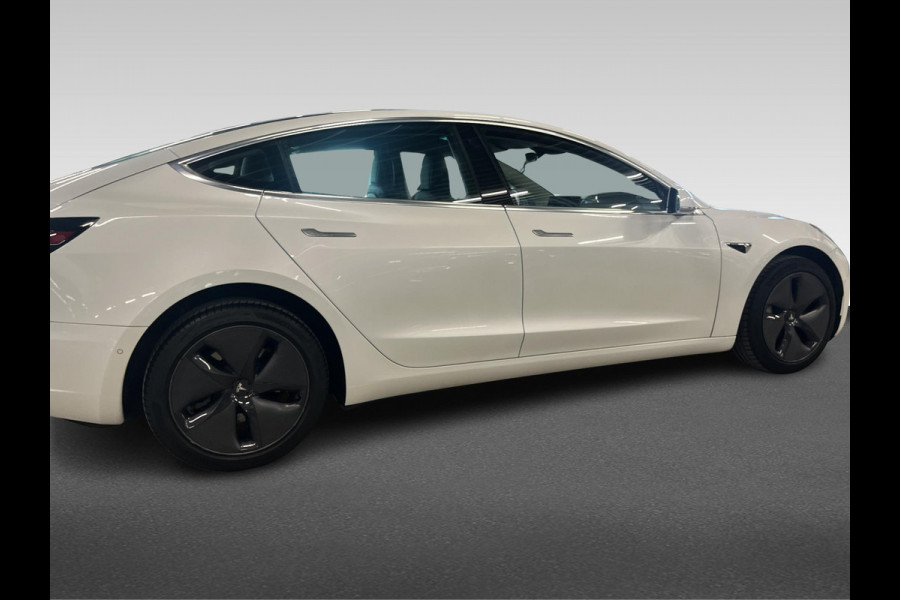 Tesla Model 3 Standard RWD Plus 60 kWh