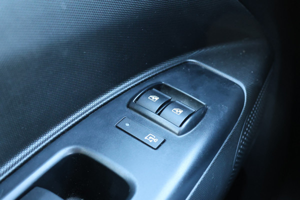 Opel Combo 1.3 CDTi L2H1 Sport | Stoelverwarming | Cruise control | Alarm Klasse 3 | Airco | Elek ramen | Trekhaak | Betimmering | Nieuwe APK | NAP Logisch