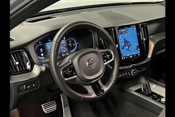 Volvo XC60 2.0 T6 Plug-in hybrid AWD R-Design Open dak | Adapt. Cruise | Memory | Stuur-/stoelverwarming | Head-up | Achteruitrij camera | Carplay