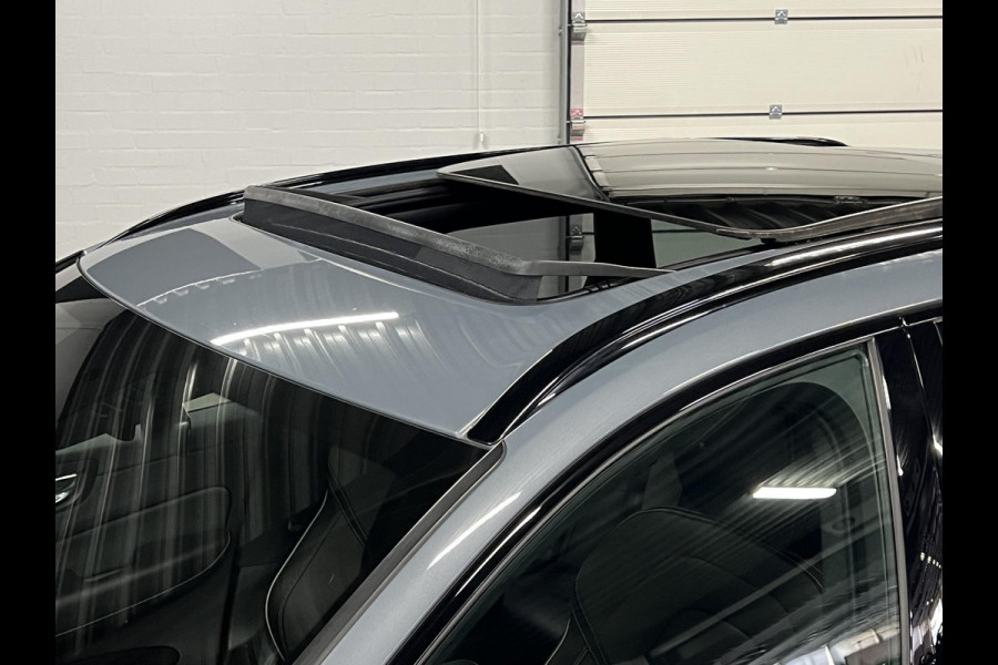 Volvo XC60 2.0 T6 Plug-in hybrid AWD R-Design Open dak | Adapt. Cruise | Memory | Stuur-/stoelverwarming | Head-up | Achteruitrij camera | Carplay