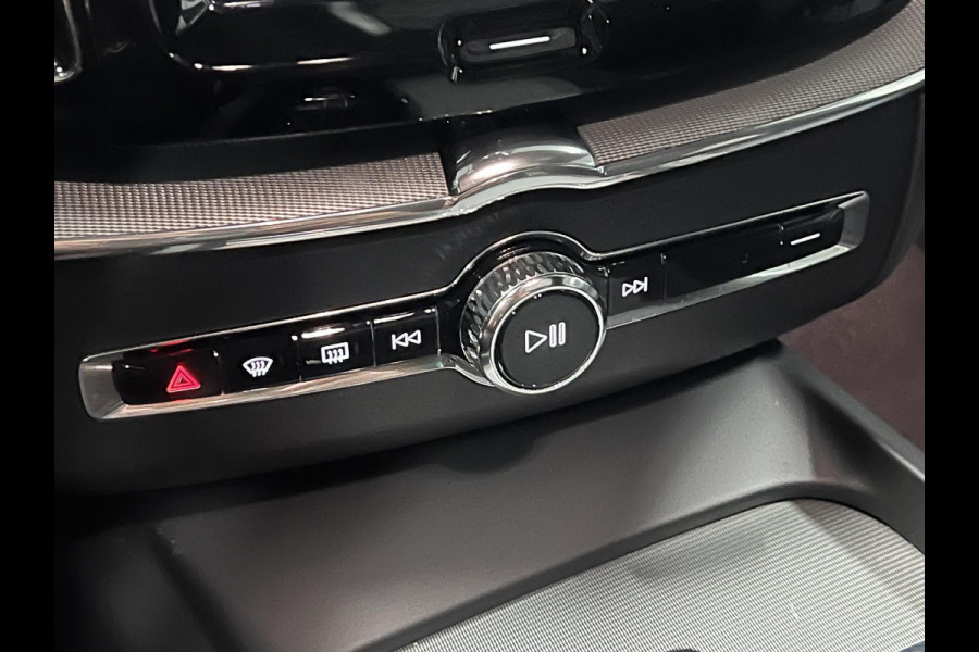 Volvo XC60 2.0 T6 Plug-in hybrid AWD R-Design Open dak | Adapt. Cruise | Memory | Stuur-/stoelverwarming | Head-up | Achteruitrij camera | Carplay