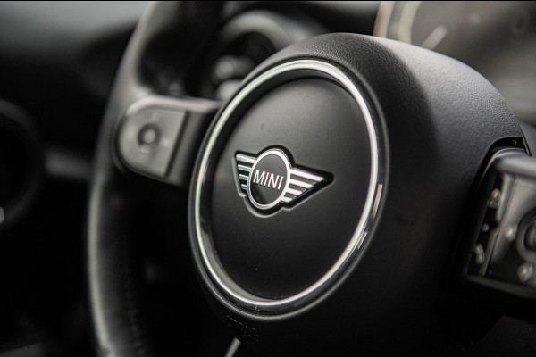MINI Mini 1.5 One Essential I NAP I Navigatie I Climate I Cruise I Dealeronderhouden I 1e Eigenaar I BTW Auto