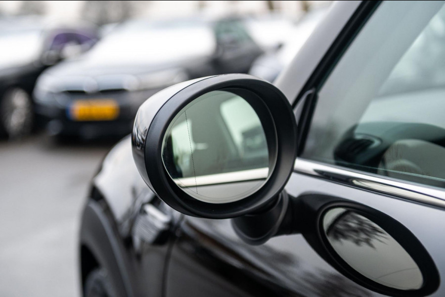 MINI Mini 1.5 One Essential I NAP I Navigatie I Climate I Cruise I Dealeronderhouden I 1e Eigenaar I BTW Auto