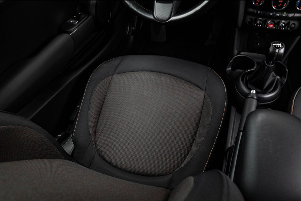 MINI Mini 1.5 One Essential I NAP I Navigatie I Climate I Cruise I Dealeronderhouden I 1e Eigenaar I BTW Auto