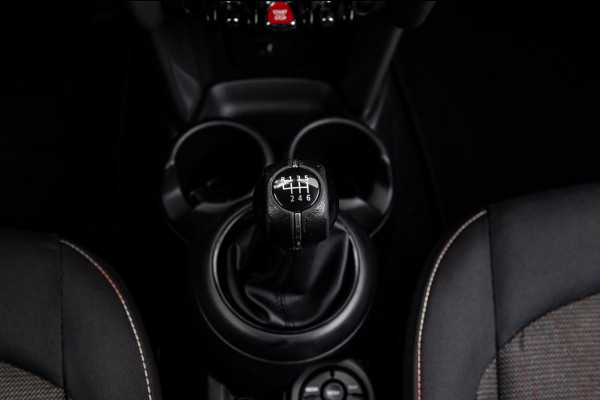 MINI Mini 1.5 One Essential I NAP I Navigatie I Climate I Cruise I Dealeronderhouden I 1e Eigenaar I BTW Auto