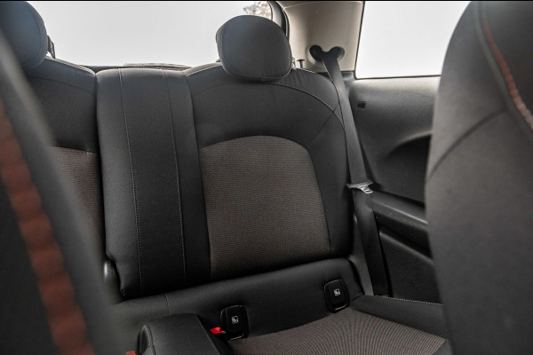 MINI Mini 1.5 One Essential I NAP I Navigatie I Climate I Cruise I Dealeronderhouden I 1e Eigenaar I BTW Auto