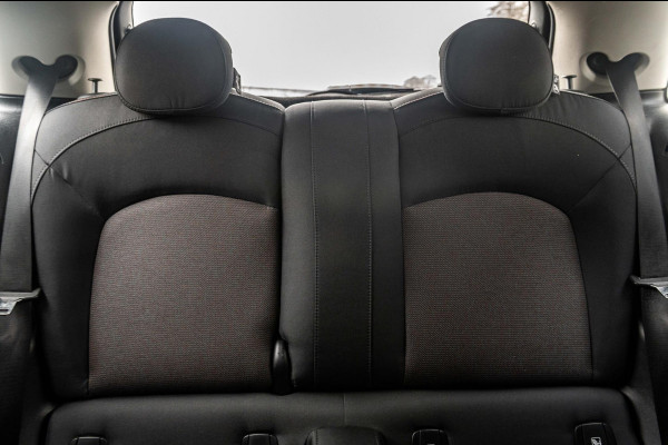 MINI Mini 1.5 One Essential I NAP I Navigatie I Climate I Cruise I Dealeronderhouden I 1e Eigenaar I BTW Auto