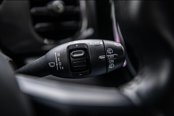 MINI Mini 1.5 One Essential I NAP I Navigatie I Climate I Cruise I Dealeronderhouden I 1e Eigenaar I BTW Auto