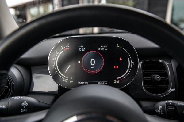 MINI Mini 1.5 One Essential I NAP I Navigatie I Climate I Cruise I Dealeronderhouden I 1e Eigenaar I BTW Auto