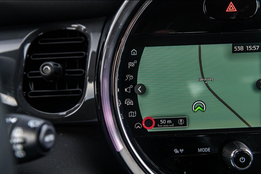 MINI Mini 1.5 One Essential I NAP I Navigatie I Climate I Cruise I Dealeronderhouden I 1e Eigenaar I BTW Auto