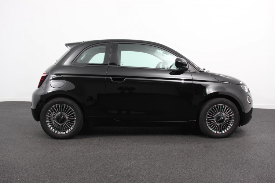 Fiat 500 -e 42 kWh 118pk Icon | Actieradius WLTP 329km! | Navigatie | Apple Carplay/Android Auto | Cruise Control | Comfort-pakket | Climate Control