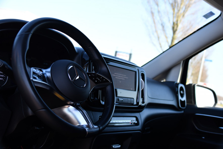 Mercedes-Benz Vito 116 CDI L2 Black Edition FACE LIFT, Camera, Cruise, Carplay, Leder, Automaat, 164pk, Trekhaak, Multimedia, Uniek!