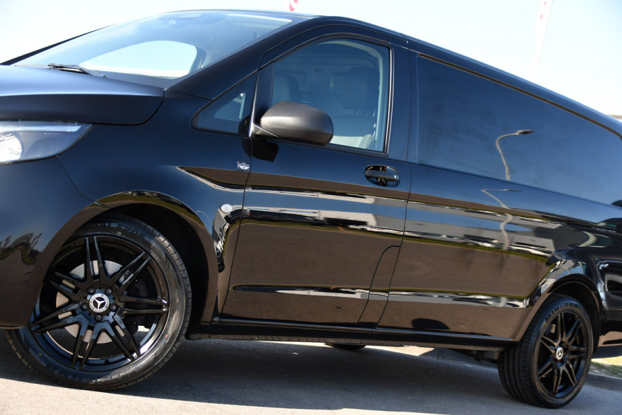 Mercedes-Benz Vito 116 CDI L2 Black Edition FACE LIFT, Camera, Cruise, Carplay, Leder, Automaat, 164pk, Trekhaak, Multimedia, Uniek!