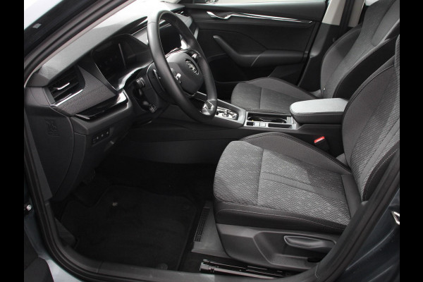 Škoda Octavia 1.0 e-TSI DSG Style | Navigatie | Apple Carplay/Android Auto | Adaptive Cruise Control | Camera | Climate Control | Digitale Cockpit | Stoelverwarming | Lichtmetalen Velgen