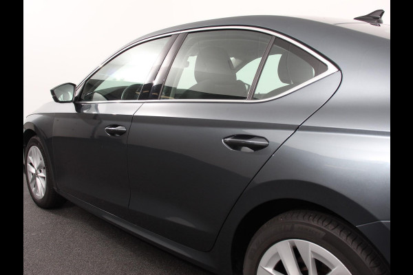 Škoda Octavia 1.0 e-TSI DSG Style | Navigatie | Apple Carplay/Android Auto | Adaptive Cruise Control | Camera | Climate Control | Digitale Cockpit | Stoelverwarming | Lichtmetalen Velgen