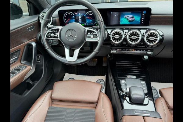 Mercedes-Benz A-Klasse 250 e Premium Plus l Sfeerverlichting l Pano l 360 camera
