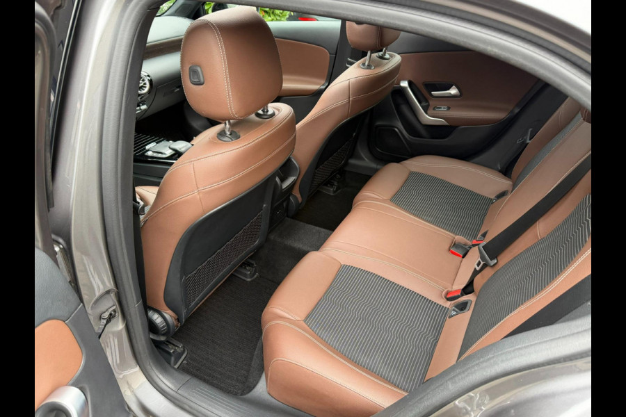 Mercedes-Benz A-Klasse 250 e Premium Plus l Sfeerverlichting l Pano l 360 camera