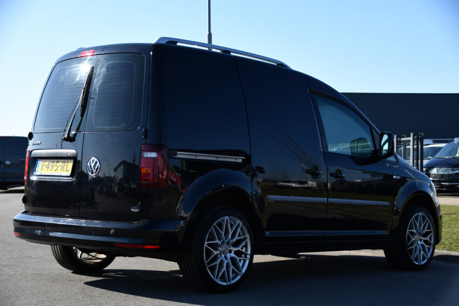 Volkswagen Caddy 2.0 TDI L1H1 Highline Black Edition Adaptieve Cruise, Carplay, 150pk, Automaat, LED, Stoelverwarming, Leder, Multimedia, Voorruit verwarming, Uniek!