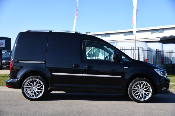 Volkswagen Caddy 2.0 TDI L1H1 Highline Black Edition Adaptieve Cruise, Carplay, 150pk, Automaat, LED, Stoelverwarming, Leder, Multimedia, Voorruit verwarming, Uniek!