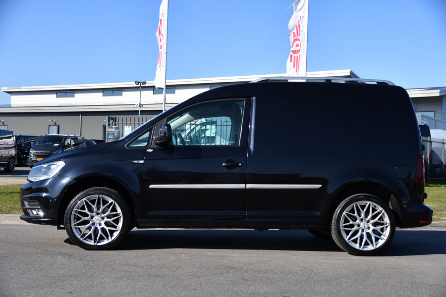 Volkswagen Caddy 2.0 TDI L1H1 Highline Black Edition Adaptieve Cruise, Carplay, 150pk, Automaat, LED, Stoelverwarming, Leder, Multimedia, Voorruit verwarming, Uniek!