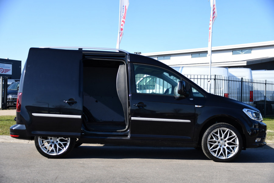 Volkswagen Caddy 2.0 TDI L1H1 Highline Black Edition Adaptieve Cruise, Carplay, 150pk, Automaat, LED, Stoelverwarming, Leder, Multimedia, Voorruit verwarming, Uniek!
